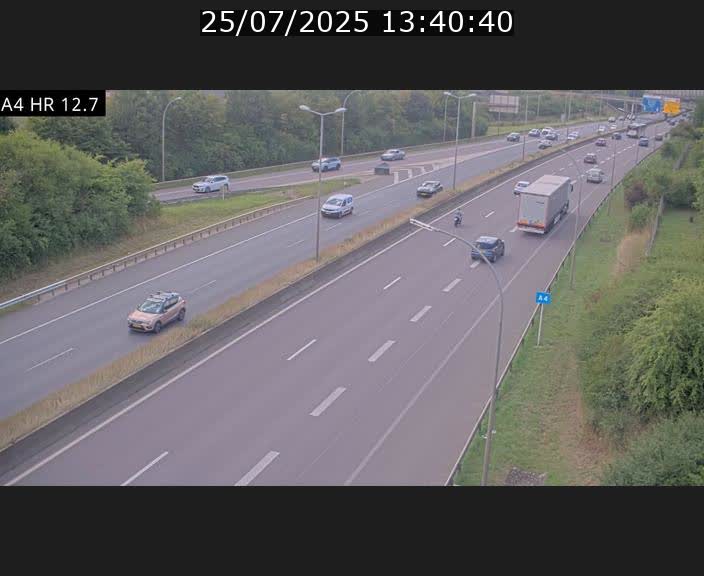 Traffic live webcam Luxembourg Esch sur Alzette - A4 - BK 12.7 - direction Esch-Belval