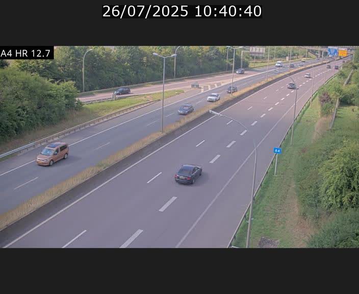 Traffic live webcam Luxembourg Esch sur Alzette - A4 - BK 12.7 - direction Esch-Belval