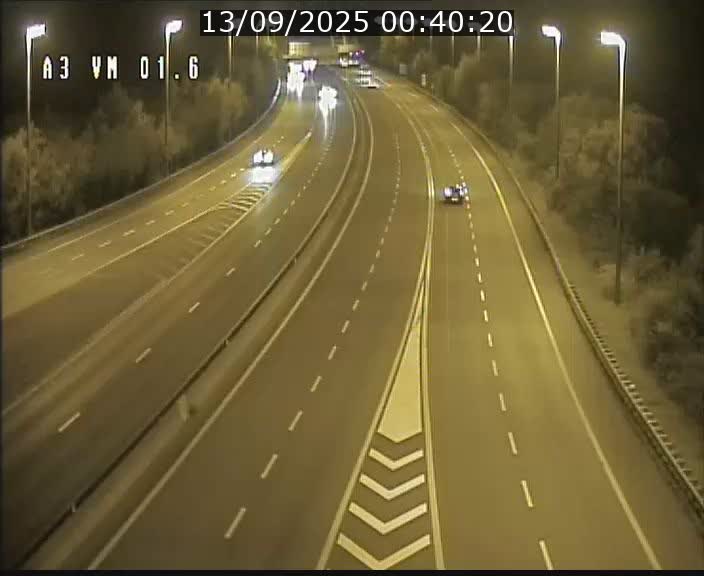Traffic live webcam Luxembourg - Croix de Gasperich - A3 - BK 1.6 - direction France/Aire de Berchem
