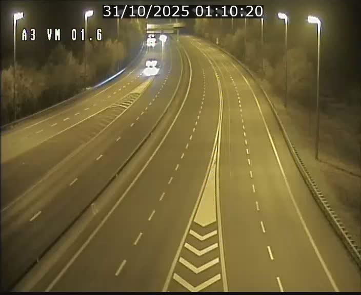 Traffic live webcam Luxembourg - Croix de Gasperich - A3 - BK 1.6 - direction France/Aire de Berchem