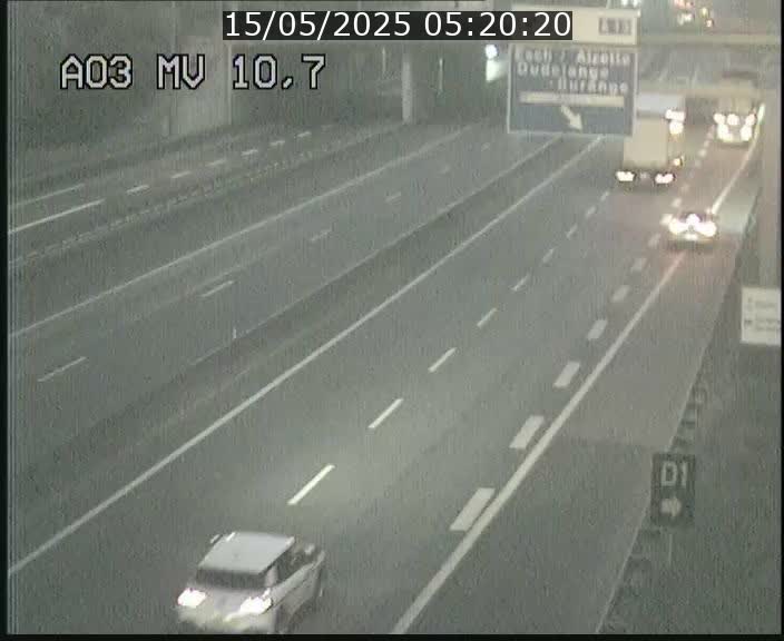 Traffic live webcam Luxembourg Croix de Bettembourg - A3 - BK 10.7 - direction France