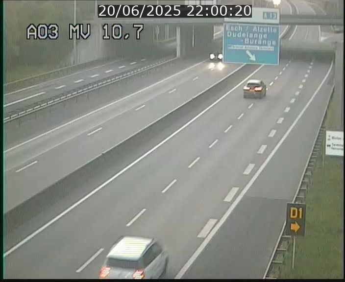 Traffic live webcam Luxembourg Croix de Bettembourg - A3 - BK 10.7 - direction France