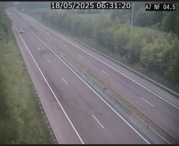 Caméra autoroute Luxembourg A7 - Passage à gibier Rëngelbour - direction Tunnel Grouft