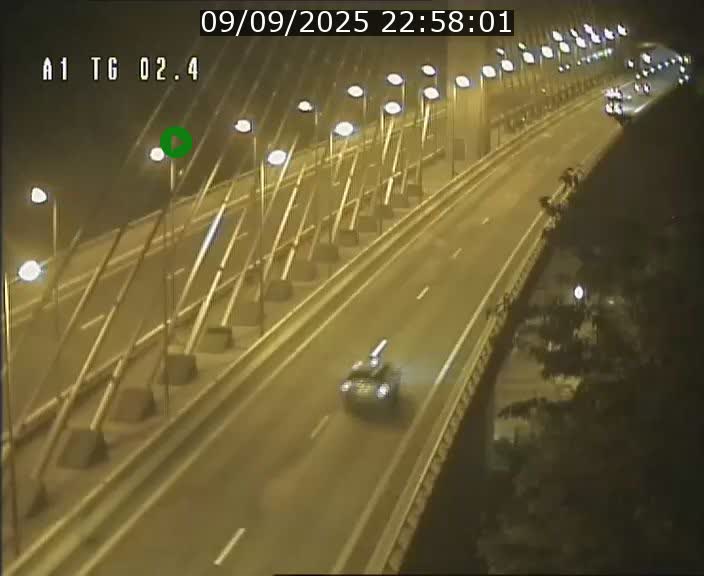 Traffic live webcam Luxembourg Sandweiler - A1 direction Luxembourg-ville - BK 2.4