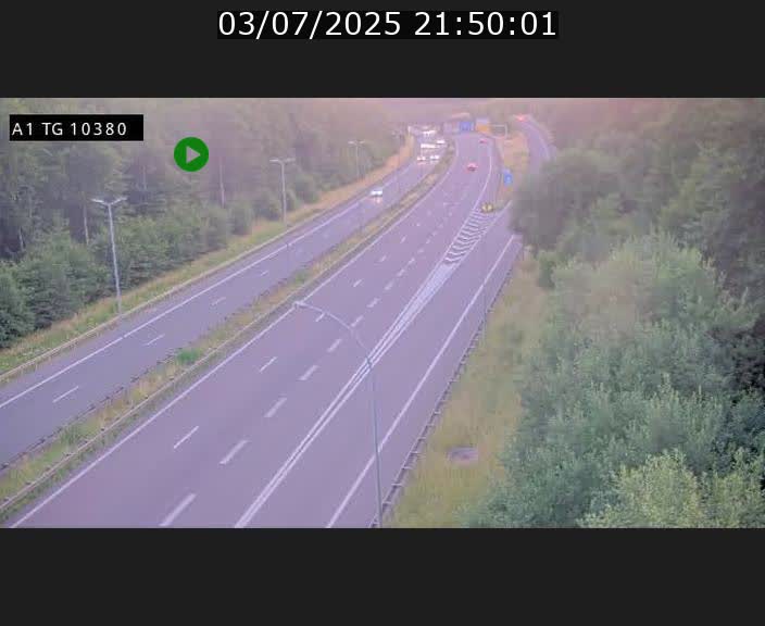 Traffic live webcam Luxembourg Senningerberg - A1 direction Luxembourg Kirchberg - BK 10.3