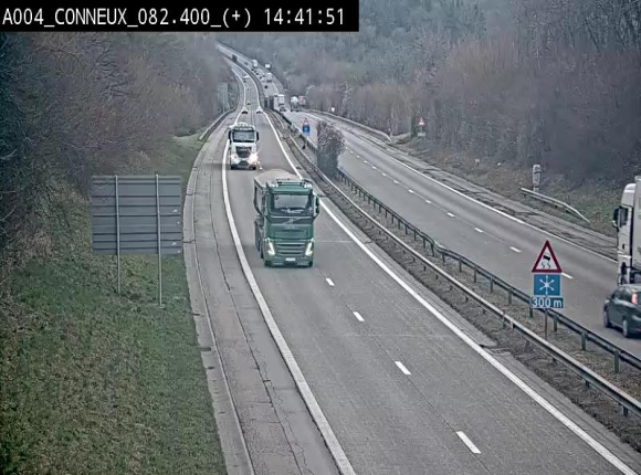 Webcam à hauteur de Conneux sur l'E411 en direction du sud de la Belgique