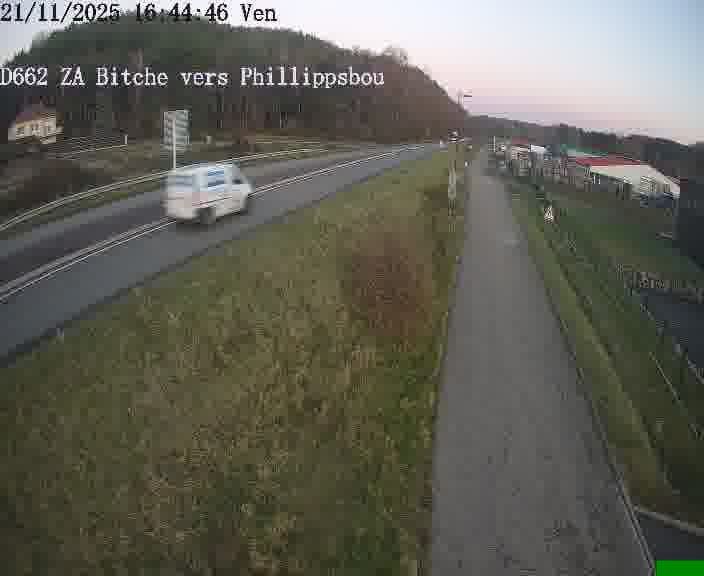 Caméra de trafic sur D662 (France) à Bitche, orientée vers Phillippsbourg, permettant d’évaluer fluidité, incidents et densité automobile.