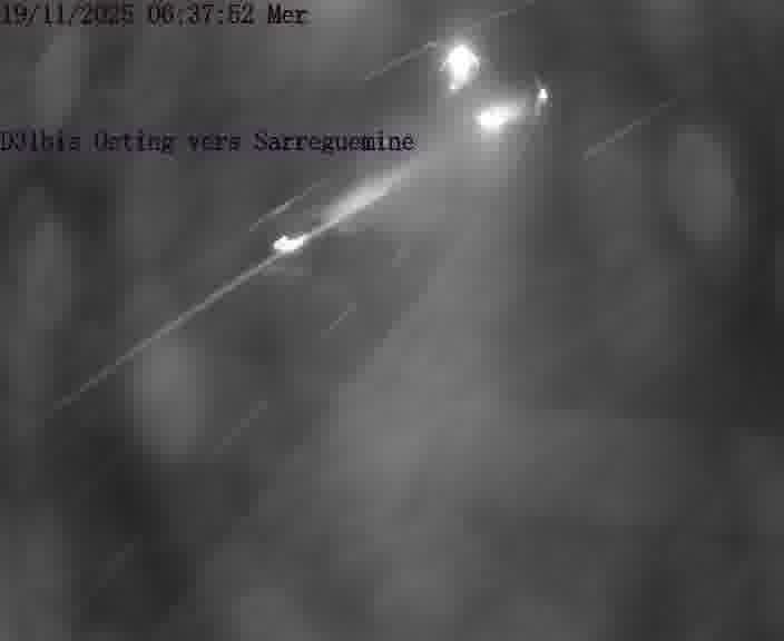 Webcam installée le long de D31bis (France) à Oeting, pointée vers Sarreguemines, utile pour suivre précisément les conditions de trafic.