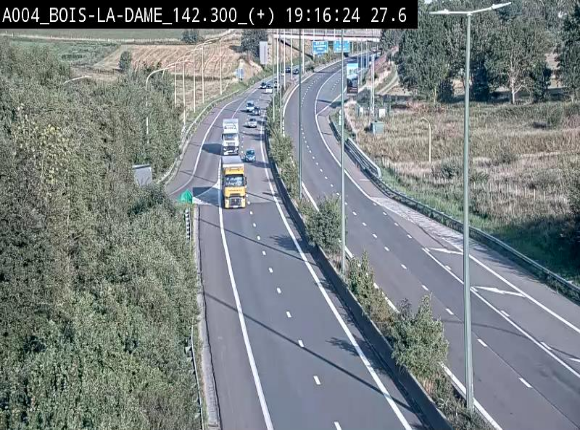 Webcam située entre la sortie 29 Neufchâteau et la jonction avec l'E25 en direction de Liège et Luxembourg