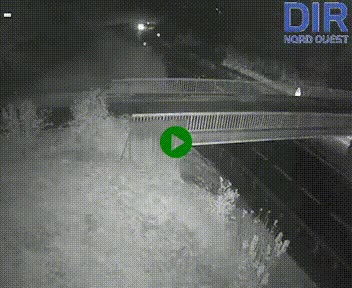Webcam sur A84 à hauteur de Pont-Farcy, au niveau du pont autoroutier sur la Vire, au sud de Saint-Lô