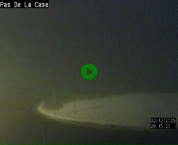 Webcam sur la N22 au niveau du poste frontière entre la France et Andorre à proximité de Pas de la Case à plus de 2000 mètres d'altitude