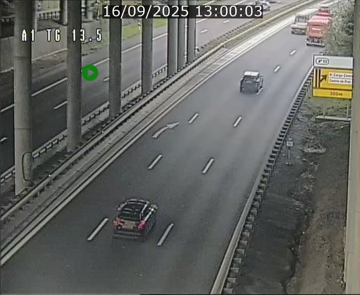 Traffic live webcam Luxembourg Senningen - A1 direction Luxembourg - BK 13.5