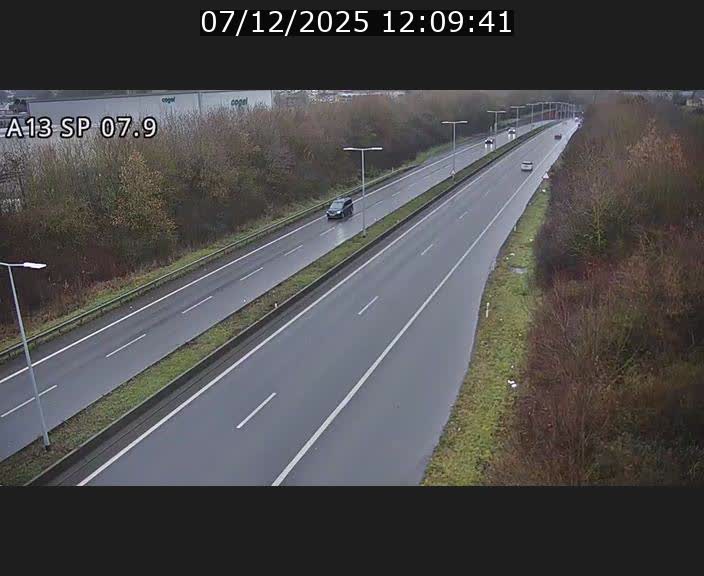 Traffic live webcam Luxembourg Jonction Lankelz - A13 direction Pétange - BK 7.9