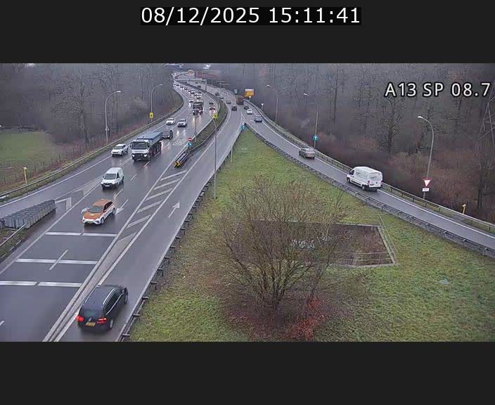 Traffic live webcam Luxembourg Jonction Lankelz - A13 direction Pétange - BK 8.7 