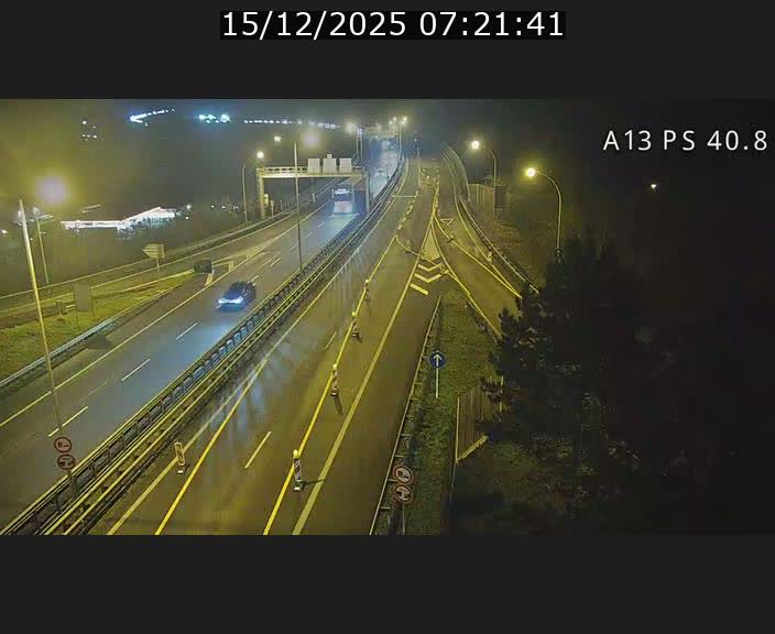 Webcam autoroute A13 à la sortie est du tunnel Markusbierg à Schengen. Vue sur le pont de la Moselle, vers l'Allemagne