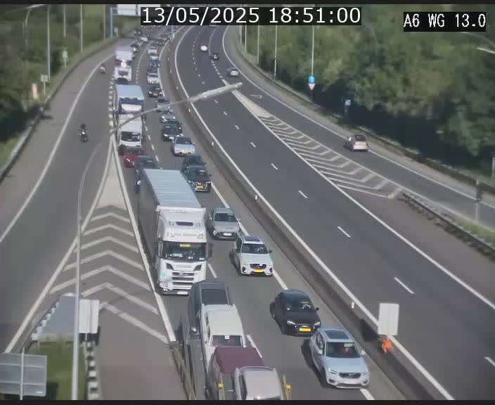 Traffic live webcam Luxembourg Mamer - A6 - BK 13 - direction Luxembourg/France/Allemagne