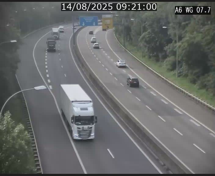 Traffic live webcam Luxembourg - Bridel - A6 - BK 7.7 - direction Belgique