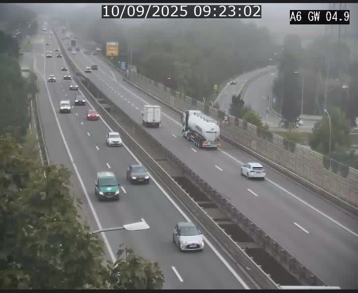 Traffic live webcam Luxembourg Croix de Cessange - A6 - BK 4.9 - direction Belgique
