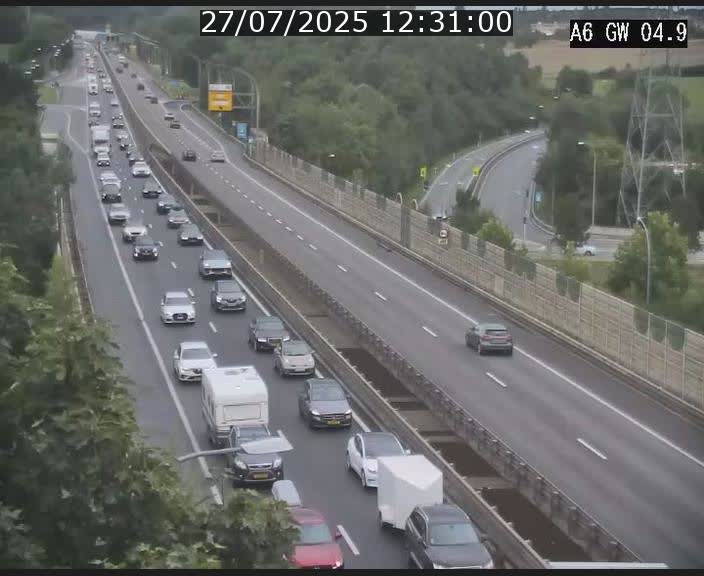 Traffic live webcam Luxembourg Croix de Cessange - A6 - BK 4.9 - direction Belgique