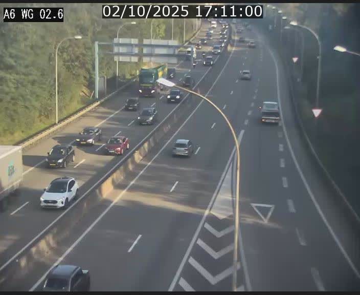 Traffic live webcam Luxembourg Croix de Cessange - A6 - BK 2.6 - direction France/Allemagne