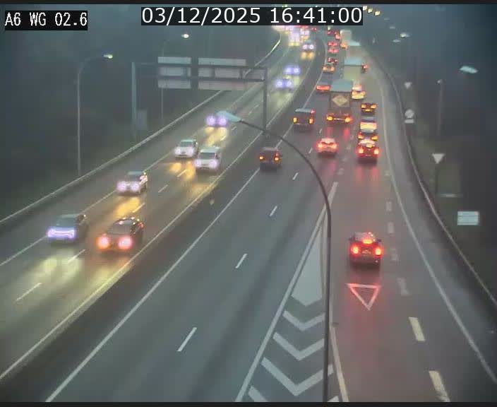 Traffic live webcam Luxembourg Croix de Cessange - A6 - BK 2.6 - direction France/Allemagne