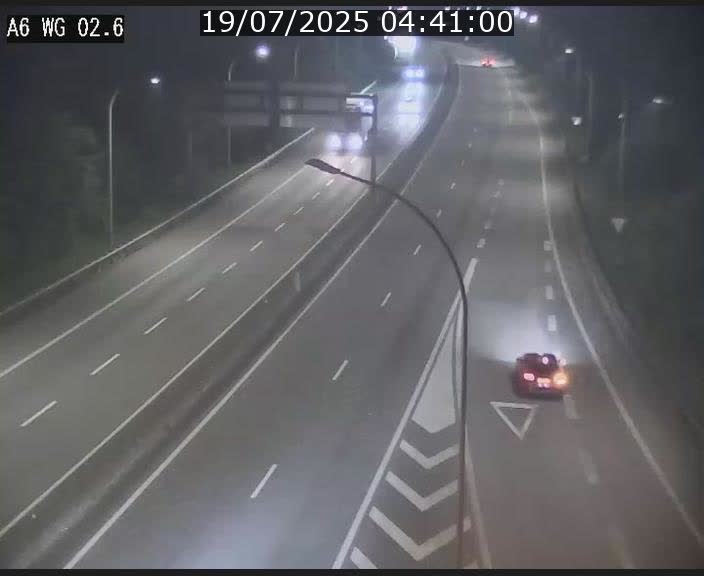 Traffic live webcam Luxembourg Croix de Cessange - A6 - BK 2.6 - direction France/Allemagne