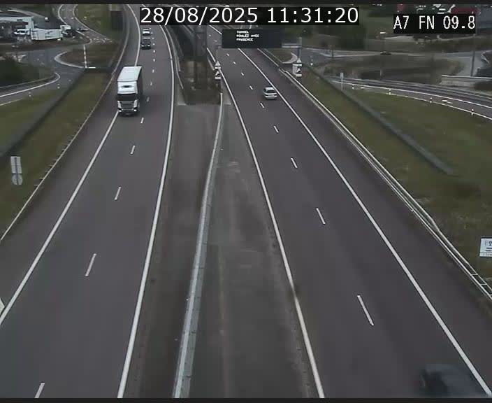 Caméra trafic Luxembourg - A7, Tunnel Gousselerbierg, sortie sud, direction rond-point Lorentzweiler (BK 9.9)