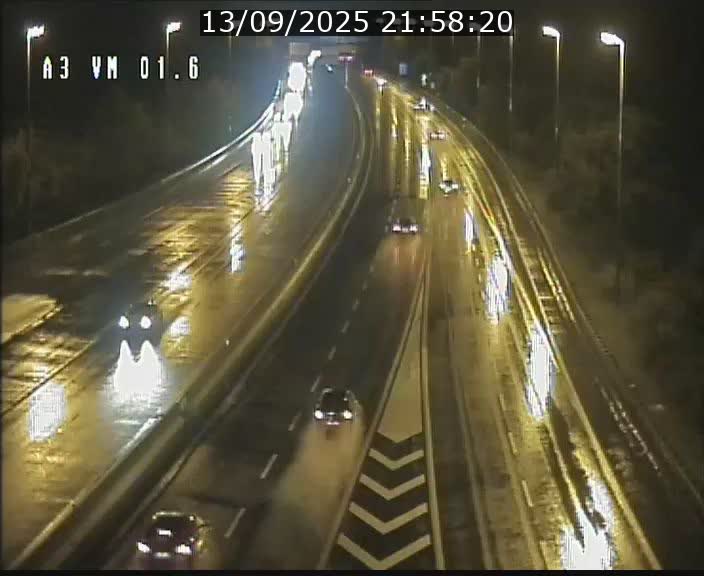 Traffic live webcam Luxembourg - Croix de Gasperich - A3 - BK 1.6 - direction France/Aire de Berchem