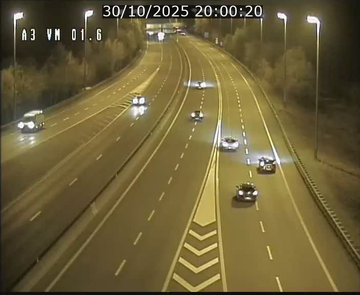 Traffic live webcam Luxembourg - Croix de Gasperich - A3 - BK 1.6 - direction France/Aire de Berchem
