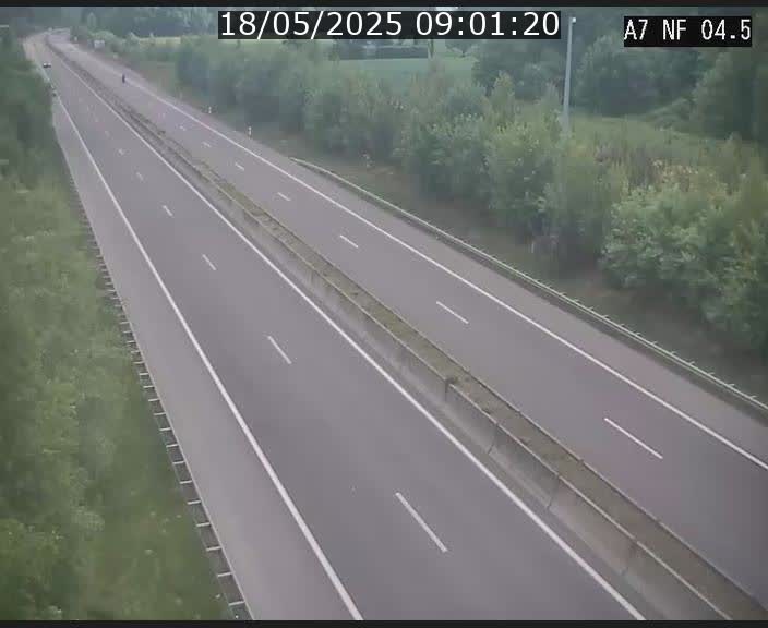 Caméra autoroute Luxembourg A7 - Passage à gibier Rëngelbour - direction Tunnel Grouft