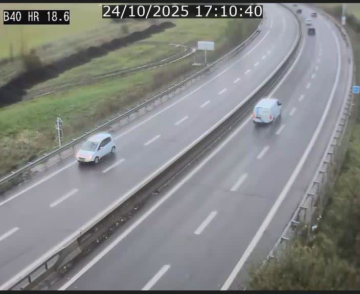Webcam sur la route de liaison entre Micheville et Esch-Belval à la frontière entre le Luxembourg et la France. Vue orientée vers la Lorraine.