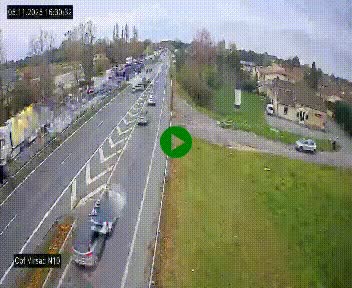 Vue en direct de l'autoroute A10 grâce à un drône situé au-dessus du péage de Virsac