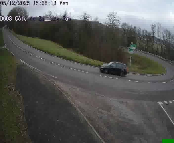 Webcam sur la D603 située dans la Côté de Zimming-bas, dans le virage en demi-tour, à la jonction avec la D74