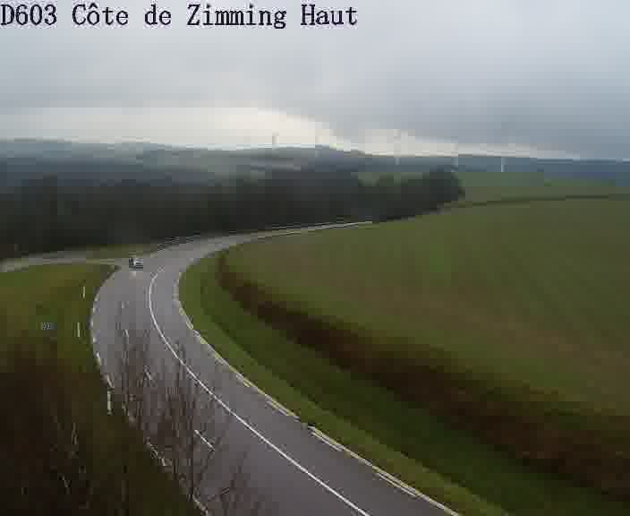 Webcam sur la D603 située en haut de la Côte de Zimming. Vue orientée vers Saint-Avold.