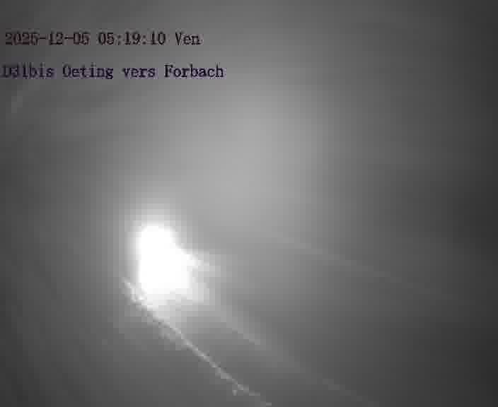 Caméra routière située sur D31bis (France) à Oeting, orientée vers Forbach, surveillant en continu la circulation locale et régionale.