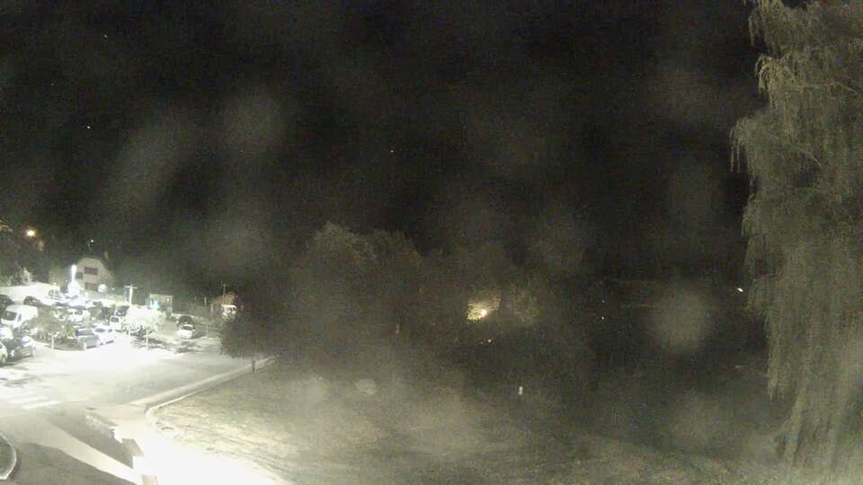 Webcam au niveau de la mairie du village du Bourg d'Oisans, aux pieds de l'Alpe d'Huez et aux portes du parc des Écrins