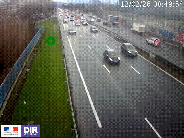 Webcam à Bron sur l'A43 à la jonction avec le boulevard périphérique de Lyon (D383). Vue orientée vers Lyon