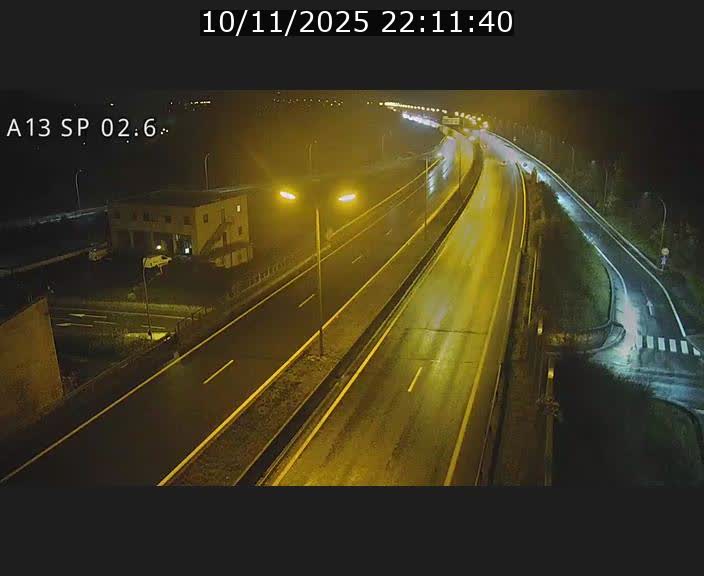 Traffic live webcam Luxembourg Sanem - A13 direction Pétange - BK 2.6