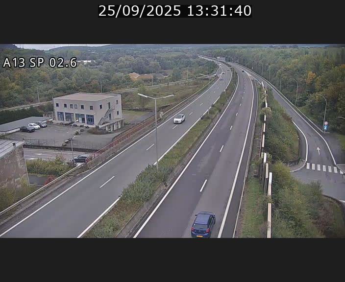 Traffic live webcam Luxembourg Sanem - A13 direction Pétange - BK 2.6