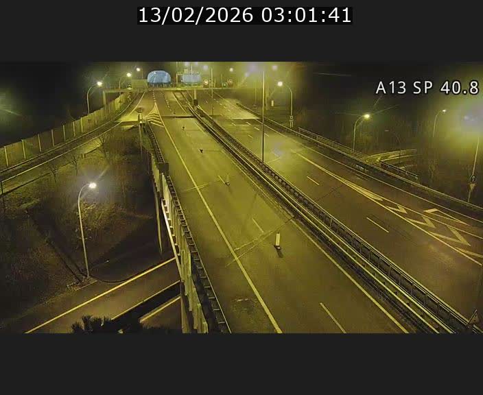 Webcam avec vue sur l'entrée côté allemand du tunnel Markusbierg à Schengen. Vue orientée vers le tunnel et Bettembourg