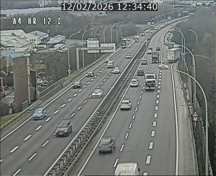 Traffic live webcam Luxembourg Jonction Foetz - A4 - BK 12.0 - direction Esch sur Alzette
