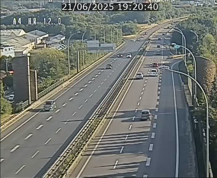 Traffic live webcam Luxembourg Jonction Foetz - A4 - BK 12.0 - direction Esch sur Alzette