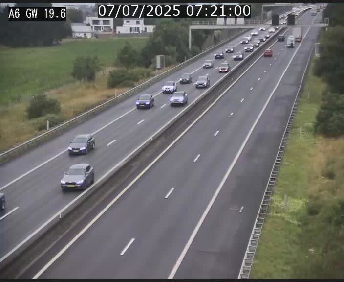 Traffic live webcam Luxembourg - Steinfort - A6 - BK 19.6 - direction Belgique