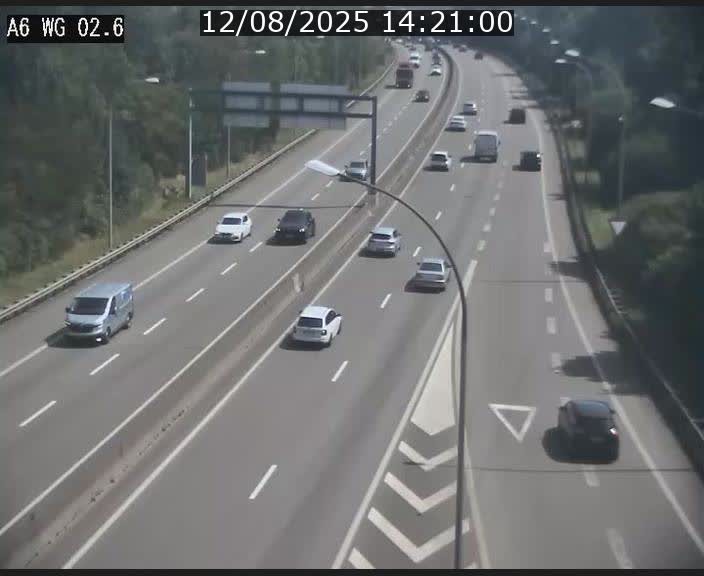 Traffic live webcam Luxembourg Croix de Cessange - A6 - BK 2.6 - direction France/Allemagne