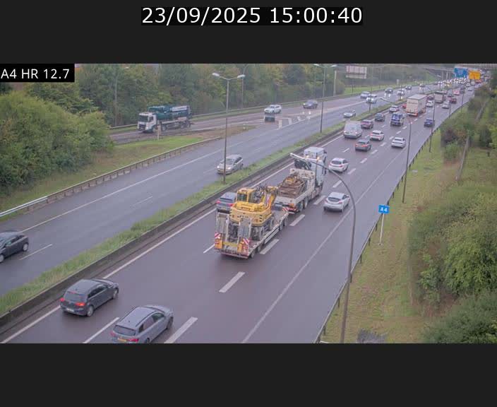 Traffic live webcam Luxembourg Esch sur Alzette - A4 - BK 12.7 - direction Esch-Belval