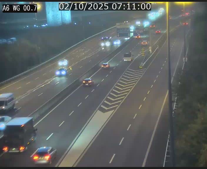 Traffic live webcam Luxembourg Croix de Cessange - A6 - BK 0.7 - direction A3 France