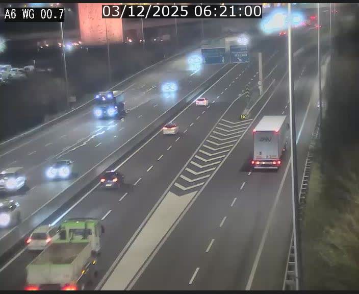 Traffic live webcam Luxembourg Croix de Cessange - A6 - BK 0.7 - direction A3 France