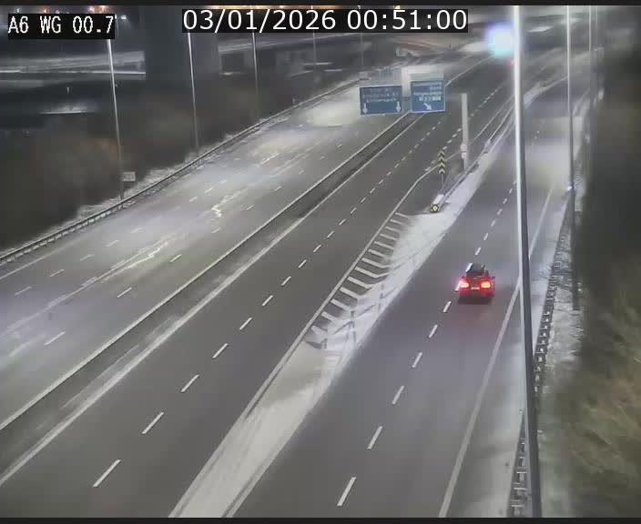 Traffic live webcam Luxembourg Croix de Cessange - A6 - BK 0.7 - direction A3 France