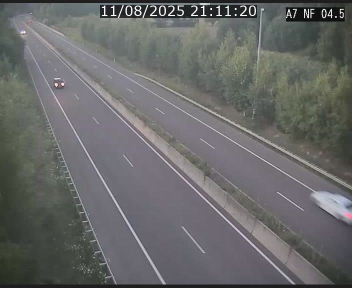 Caméra autoroute Luxembourg A7 - Passage à gibier Rëngelbour - direction Tunnel Grouft