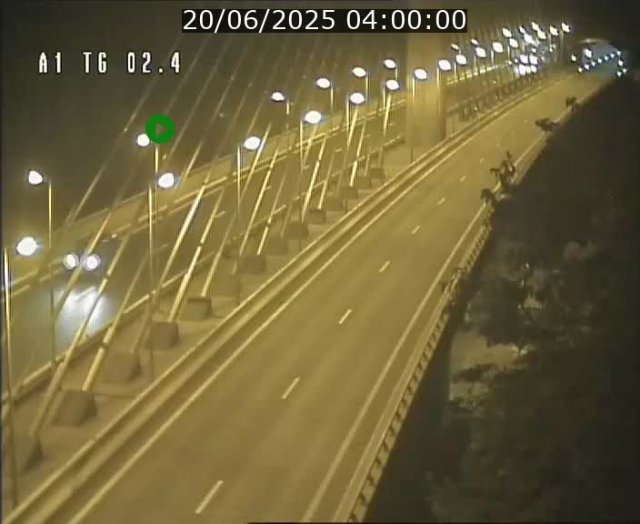 Traffic live webcam Luxembourg Sandweiler - A1 direction Luxembourg-ville - BK 2.4